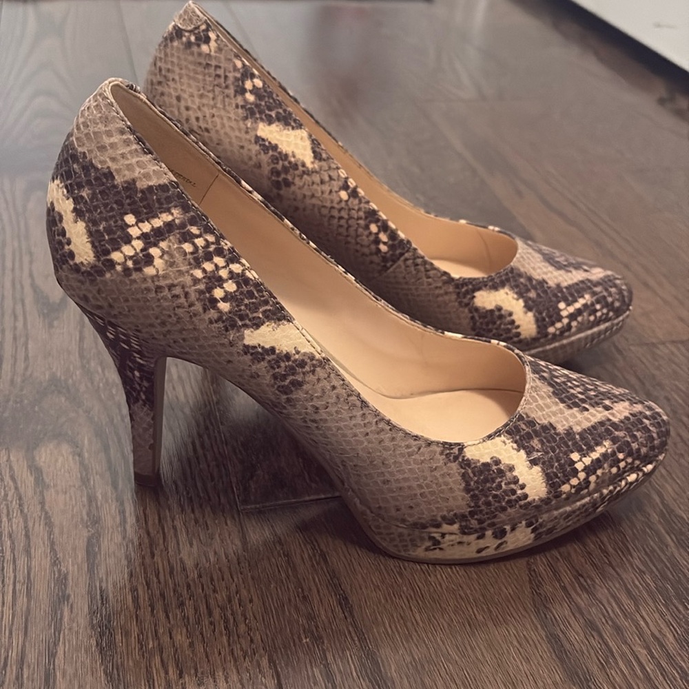 Nine West Snake Skin Leather 4 inch heel